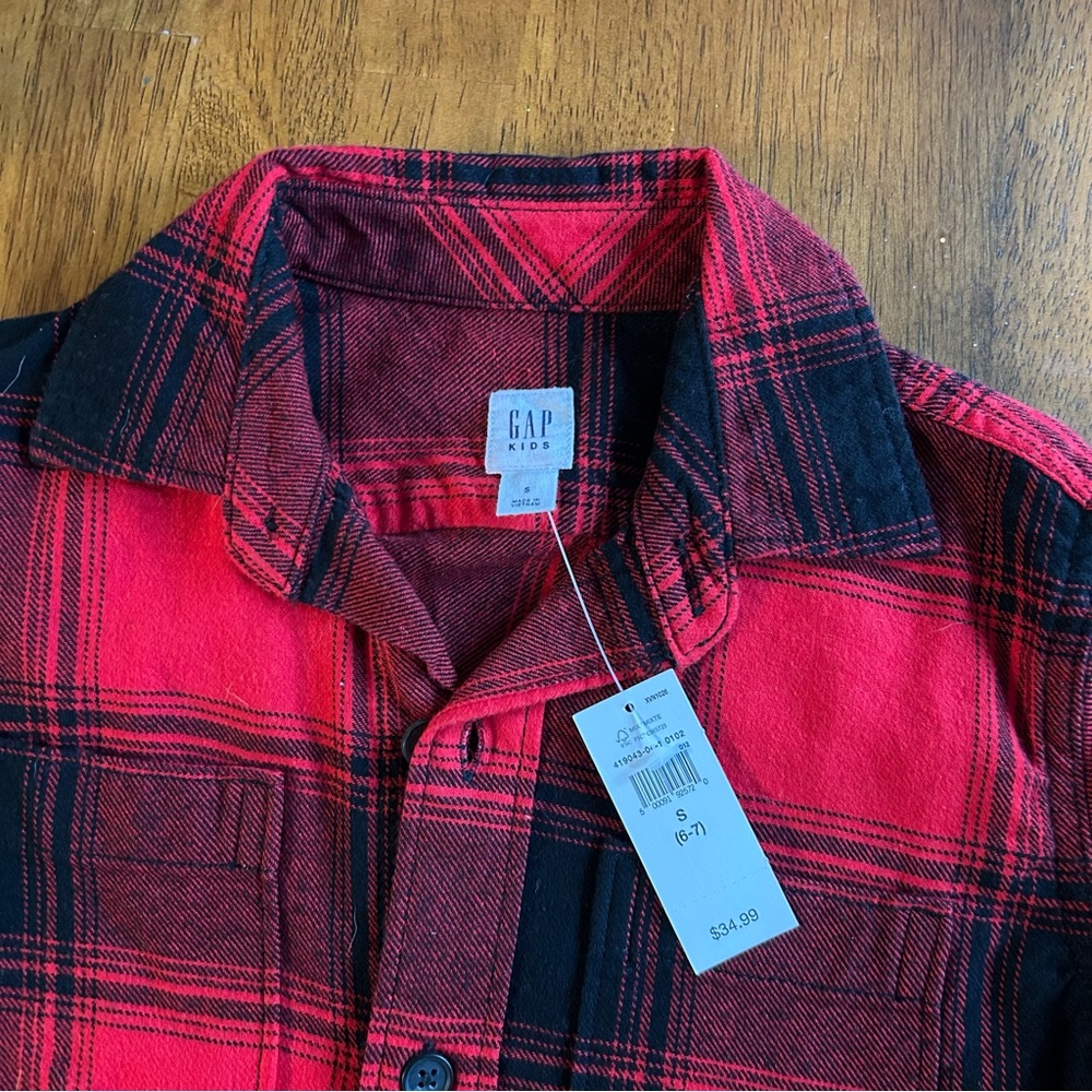 Gap Flannel Button-Up | Classic Red & Black Buffalo Plaid | Boys Size 6–7 | NWT - Picture 4 of 7